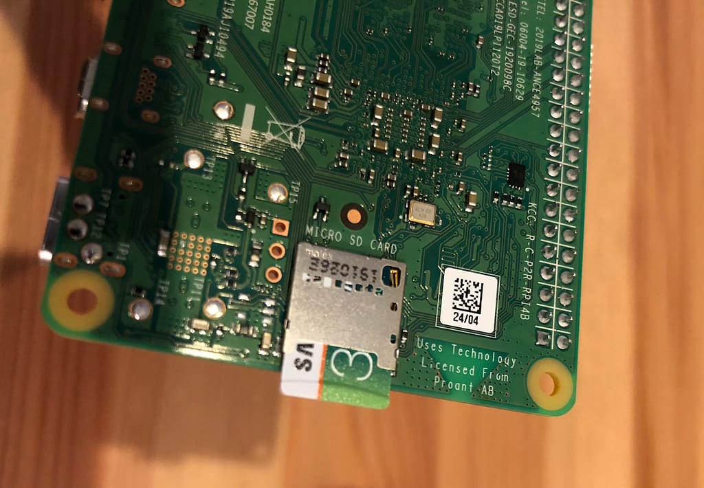 Raspberry Pi microSD slot